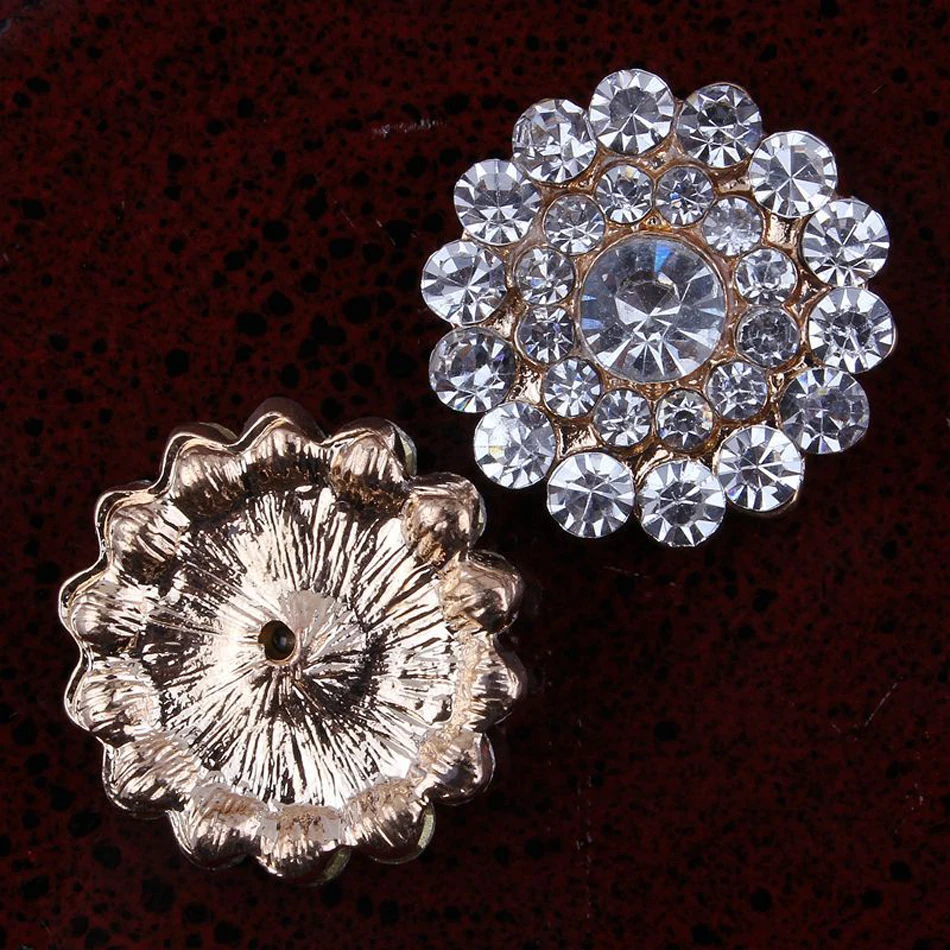 30pcs/lot 20MM Silver & Gold Color Plated Crystal Buttons Metal Flatback Rhinestone Embellishments Bouton For DIY Crafts
30pcs/lot 20MM Silver & Gold Color Plated Crystal Buttons Metal Flatback Rhinestone Embellishments Bouton For DIY Crafts