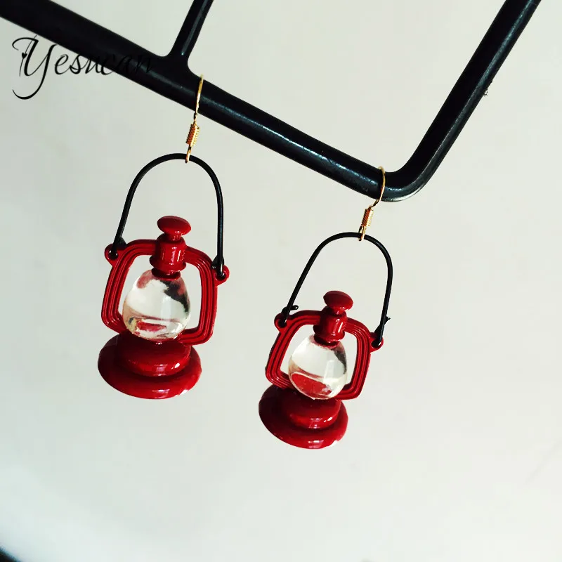1Pc Hyperbole funny lovely Lamp Dangle Earrings Unique jewelry gift Women girl creative Strange drop harajuku girl earrings Gift
1Pc Hyperbole funny lovely Lamp Dangle Earrings Unique jewelry gift Women girl creative Strange drop harajuku girl earrings Gift