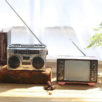 2018 New Europe Style Resin Radio TV Model Retro Nostalgic Ornaments Vintage Radio Craft Bar Home Decor Accessories Party Gifts
2018 New Europe Style Resin Radio TV Model Retro Nostalgic Ornaments Vintage Radio Craft Bar Home Decor Accessories Party Gifts
