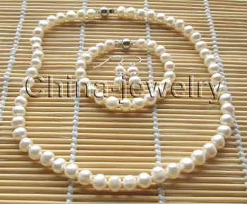 FREE shipping>>>>>> 8"+17" 8-9mm white round freshwater pearl necklace & bracelet & earring one set
FREE shipping>>>>>> 8"+17" 8-9mm white round freshwater pearl necklace & bracelet & earring one set