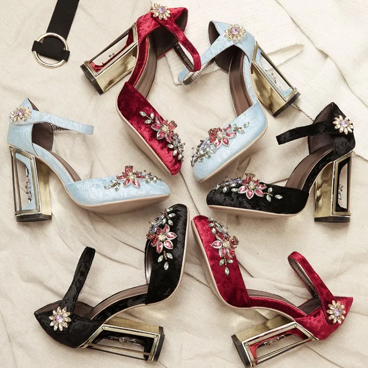 High-heeled women's sandals rhinestones flowers beaded bird cage with sandals velvet handmade shoes shaped with Baotou women's s
High-heeled women's sandals rhinestones flowers beaded bird cage with sandals velvet handmade shoes shaped with Baotou women's s
