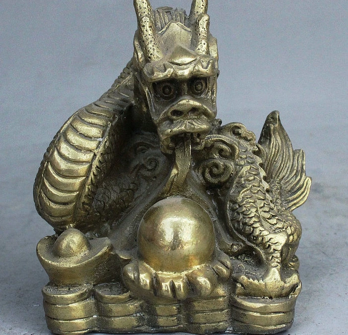 Медь Латунь craft 4 "Китайский Фэншуй Латунь Богатство Зодиак Год Дракона На YuanBao Монета Pearl Статуя
Медь Латунь craft 4 "Китайский Фэншуй Латунь Богатство Зодиак Год Дракона На YuanBao Монета Pearl Статуя