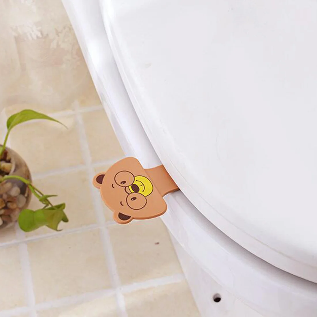 New Bath Bathroom Products Cute Cartoon Toilet Cover Lifting Device Toilet Lid Portable Handle House Accessories
New Bath Bathroom Products Cute Cartoon Toilet Cover Lifting Device Toilet Lid Portable Handle House Accessories