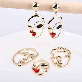 DIY handmade accessories exaggerated, funny Japanese and Korean accessories, face, big red lips, earrings, necklaces, pendants
DIY handmade accessories exaggerated, funny Japanese and Korean accessories, face, big red lips, earrings, necklaces, pendants