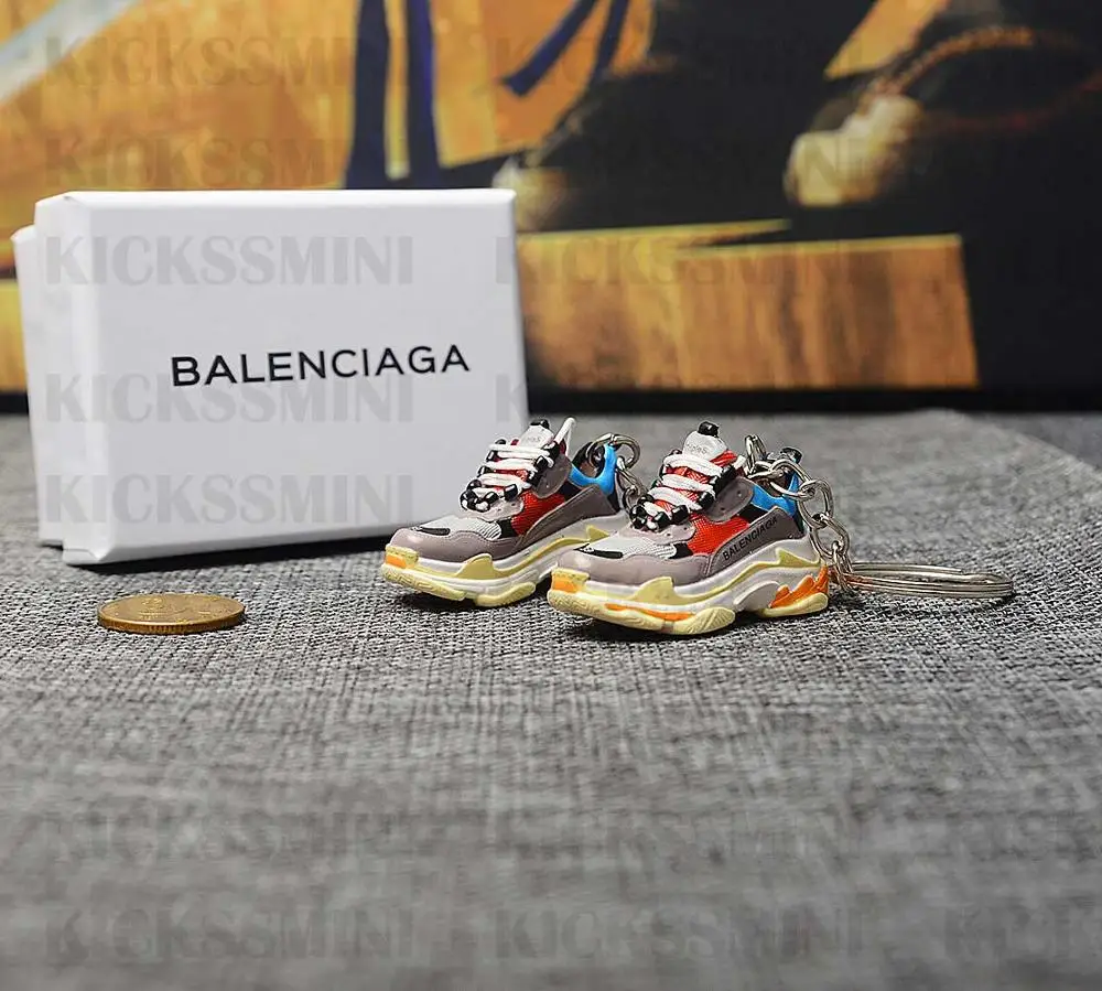 dropshipping red blue Balenciage sneaker keychains 1/6 SCALE 3D Mini Shoe Sneaker JORDAN keychain doll accessory
dropshipping red blue Balenciage sneaker keychains 1/6 SCALE 3D Mini Shoe Sneaker JORDAN keychain doll accessory