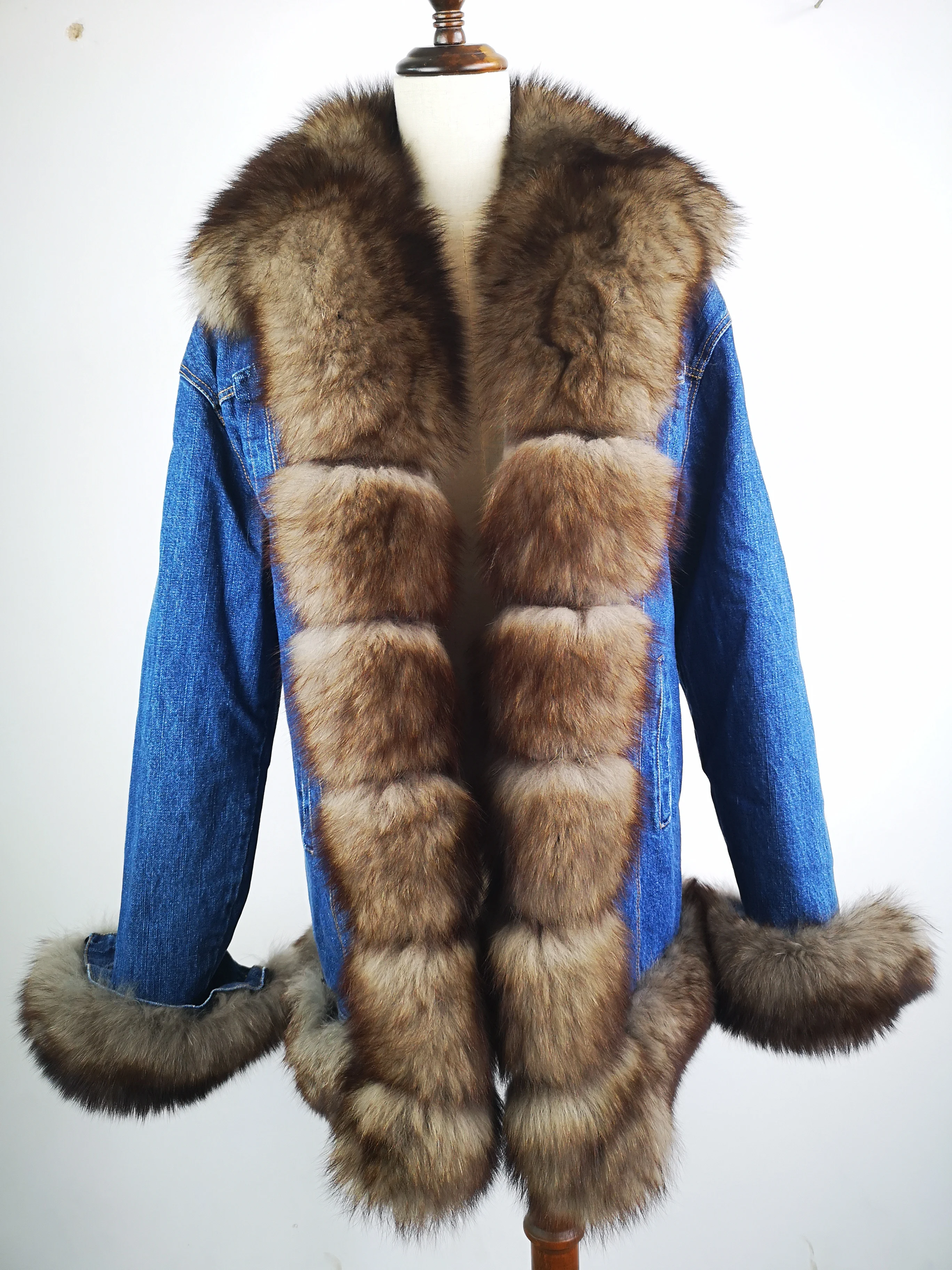 Natural fox fur coat park with natural fur rabbit fur lining winter jacket women parka real fur coat Thick Warm Fur Parka
Natural fox fur coat park with natural fur rabbit fur lining winter jacket women parka real fur coat Thick Warm Fur Parka