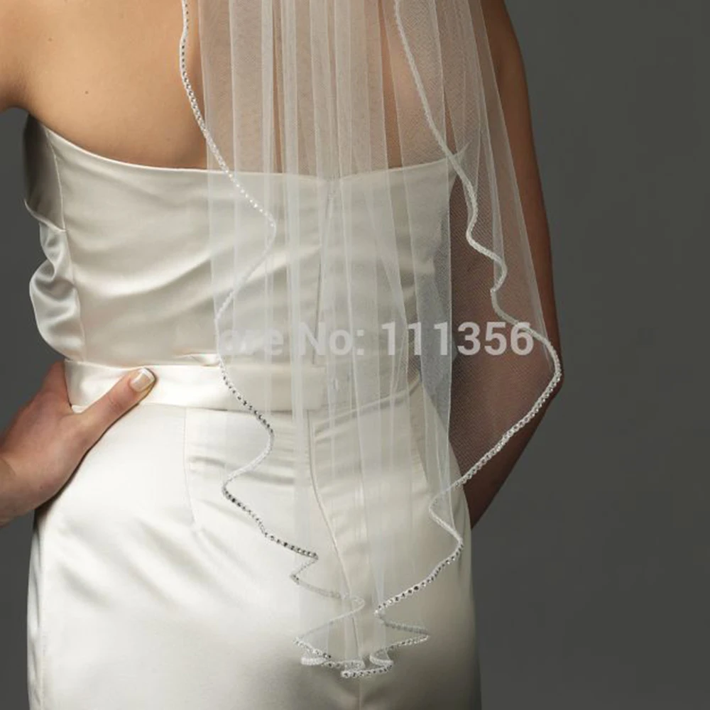 1-Layer Fingertip Length Wedding Accessories Rhinestone Edge White Ivory Wedding Accessories Bridal Veil With Comb
1-Layer Fingertip Length Wedding Accessories Rhinestone Edge White Ivory Wedding Accessories Bridal Veil With Comb