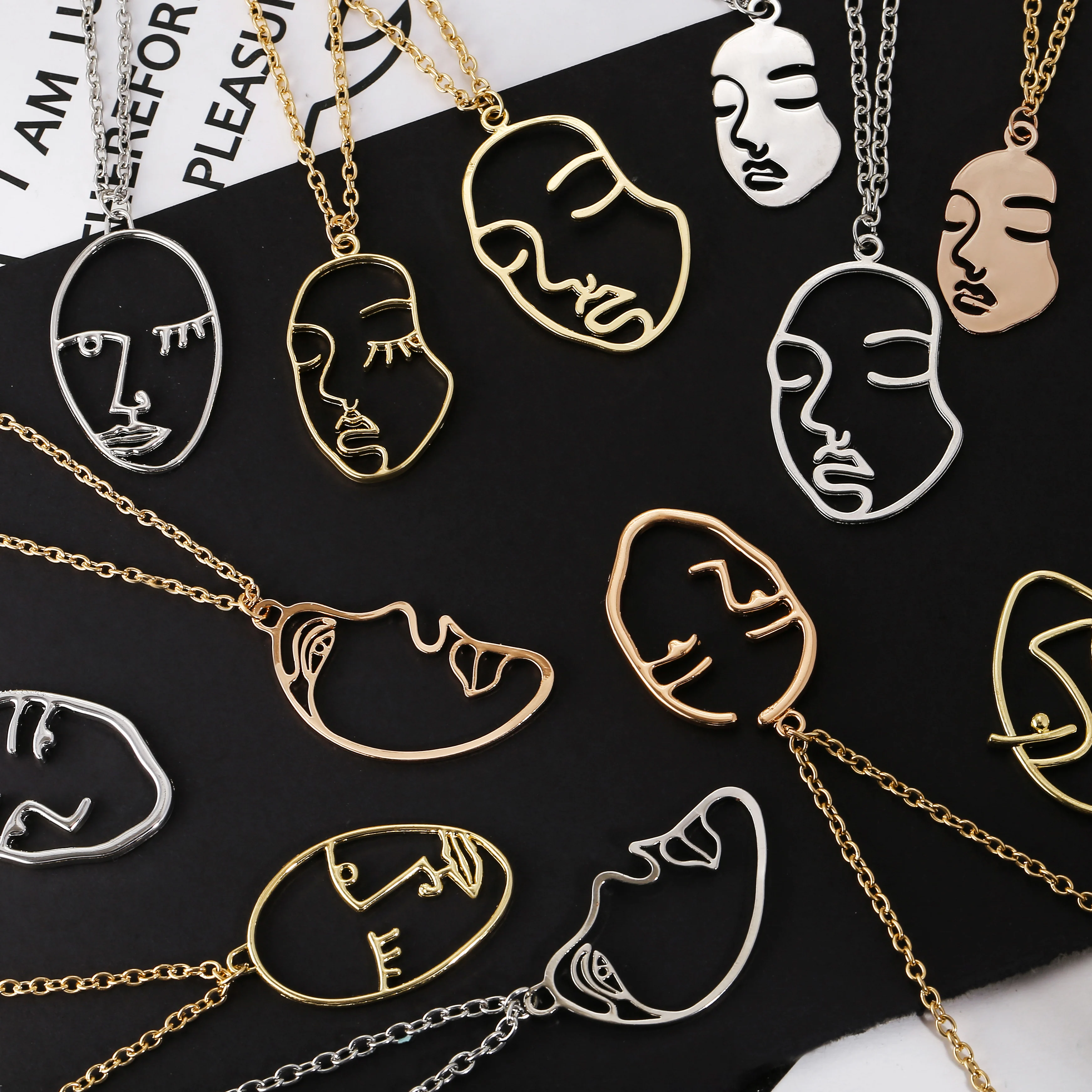 Fashion Trendy Gold Silver Face Pendant Necklace For Women 2019 Metal Personality Geometry Oval Human Facial Wink Chain Necklace
Fashion Trendy Gold Silver Face Pendant Necklace For Women 2019 Metal Personality Geometry Oval Human Facial Wink Chain Necklace