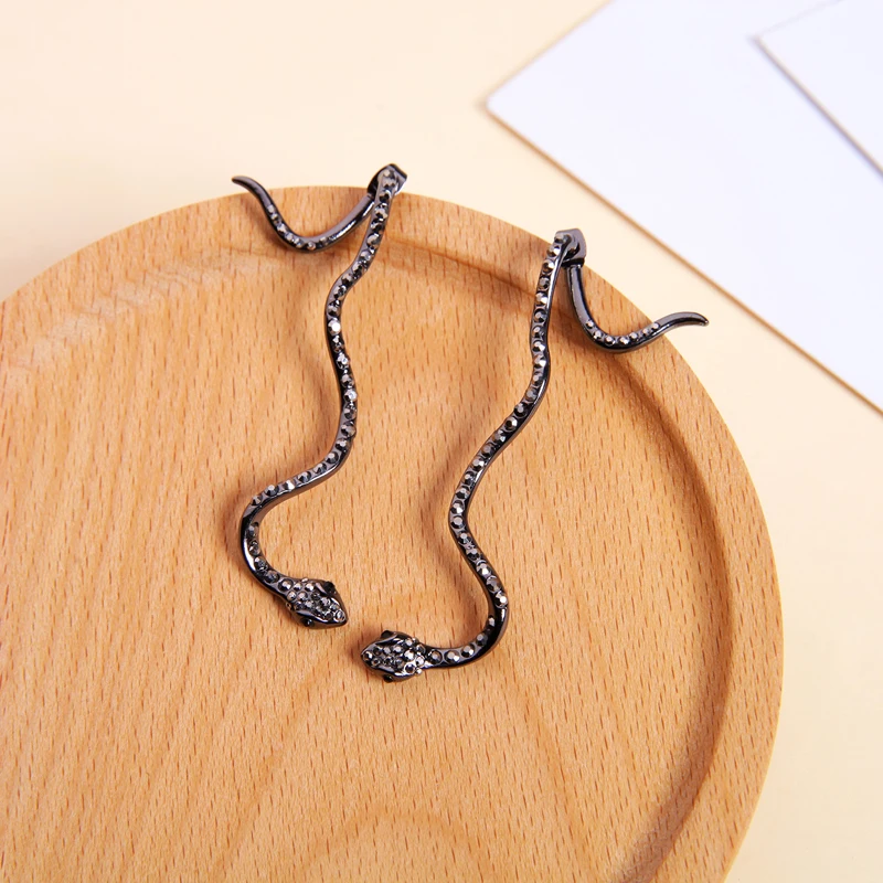 Latest Trend More Choice Of Color Punk Cool Style Unusual Crystal Snake Curved lines Earrings Overstate Dashing Adornment
Latest Trend More Choice Of Color Punk Cool Style Unusual Crystal Snake Curved lines Earrings Overstate Dashing Adornment