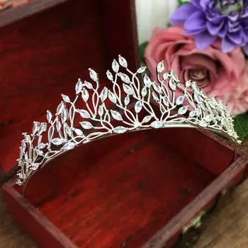Paved Full Cubic Zircon Tiara Snowflake Zirconia Crown CZ Coroa Bridal Wedding Hair Accessories Jewelry Bijoux Cheveux WIGO1291
Paved Full Cubic Zircon Tiara Snowflake Zirconia Crown CZ Coroa Bridal Wedding Hair Accessories Jewelry Bijoux Cheveux WIGO1291