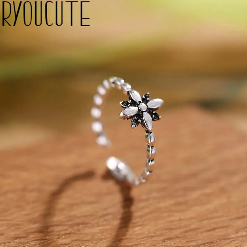 Bohemian Vintage 925 Sterling Silver Cross Rings for Women Wedding Jewelry Large Adjustable Antique Engagement Rings Anillos
Bohemian Vintage 925 Sterling Silver Cross Rings for Women Wedding Jewelry Large Adjustable Antique Engagement Rings Anillos