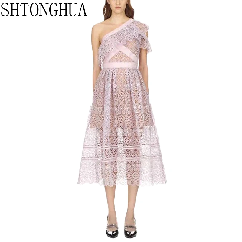 SHTONGHUA One Shoulder Self Portrait Women Dress 2019 Spring Lace Patchwork Ruffles Embroidery Crochet Hollow Out Backless Dress
SHTONGHUA One Shoulder Self Portrait Women Dress 2019 Spring Lace Patchwork Ruffles Embroidery Crochet Hollow Out Backless Dress