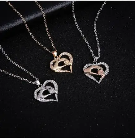 2018 Mom Necklace Baby Heart Pendant Mother Daughter Son Child Family Love Cubic Zirconia Jewelry Mother's Day Birthday gift
2018 Mom Necklace Baby Heart Pendant Mother Daughter Son Child Family Love Cubic Zirconia Jewelry Mother's Day Birthday gift