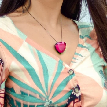Newranos Vintage Fusion stone Pendant Necklace 30mm Natural stone Loving Heart Necklace Women Statement Jewelry NFX0012162
Newranos Vintage Fusion stone Pendant Necklace 30mm Natural stone Loving Heart Necklace Women Statement Jewelry NFX0012162