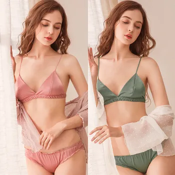 Wriufred Ultra-thin French Bralette Sexy Deep V Lingerie Sets Wire Free Breathable Small Chest Bra Suit Girl Underwear Set
Wriufred Ultra-thin French Bralette Sexy Deep V Lingerie Sets Wire Free Breathable Small Chest Bra Suit Girl Underwear Set