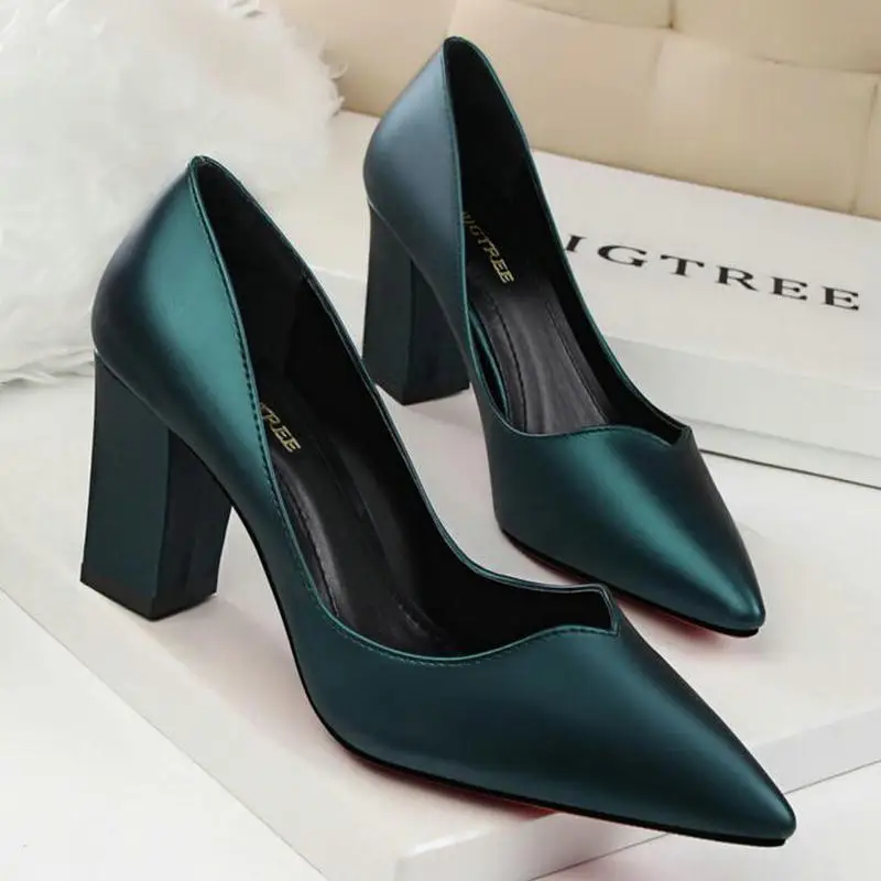 Show Thin Square Heel Women's Shoes PU Leather Concise Women Pumps Fashion High Heels Shoes Pointed Toe Shallow OL Office Shoes
Show Thin Square Heel Women's Shoes PU Leather Concise Women Pumps Fashion High Heels Shoes Pointed Toe Shallow OL Office Shoes