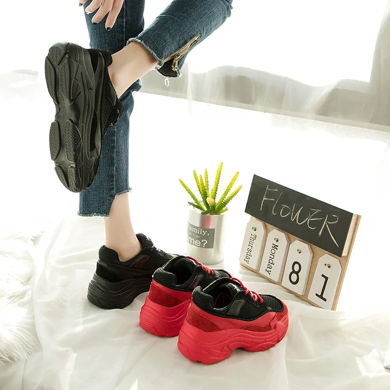 2019 England retro color matching running shoes college wind thick bottom platform shoes net red explosion casual.
2019 England retro color matching running shoes college wind thick bottom platform shoes net red explosion casual.