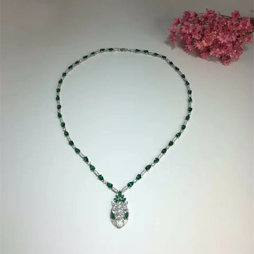 cp112 Luxury Designer Fashion 925 Sterling Silver shinning European style Jewelry leaves shaped Pp
cp112 Luxury Designer Fashion 925 Sterling Silver shinning European style Jewelry leaves shaped Pp