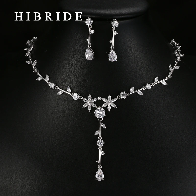 HIBRIDE Beautiful Shiny Leaf Shape CZ Stone Pendants Necklace Earrings White Gold Color Bridal Women Wedding Jewelry Sets N-67
HIBRIDE Beautiful Shiny Leaf Shape CZ Stone Pendants Necklace Earrings White Gold Color Bridal Women Wedding Jewelry Sets N-67