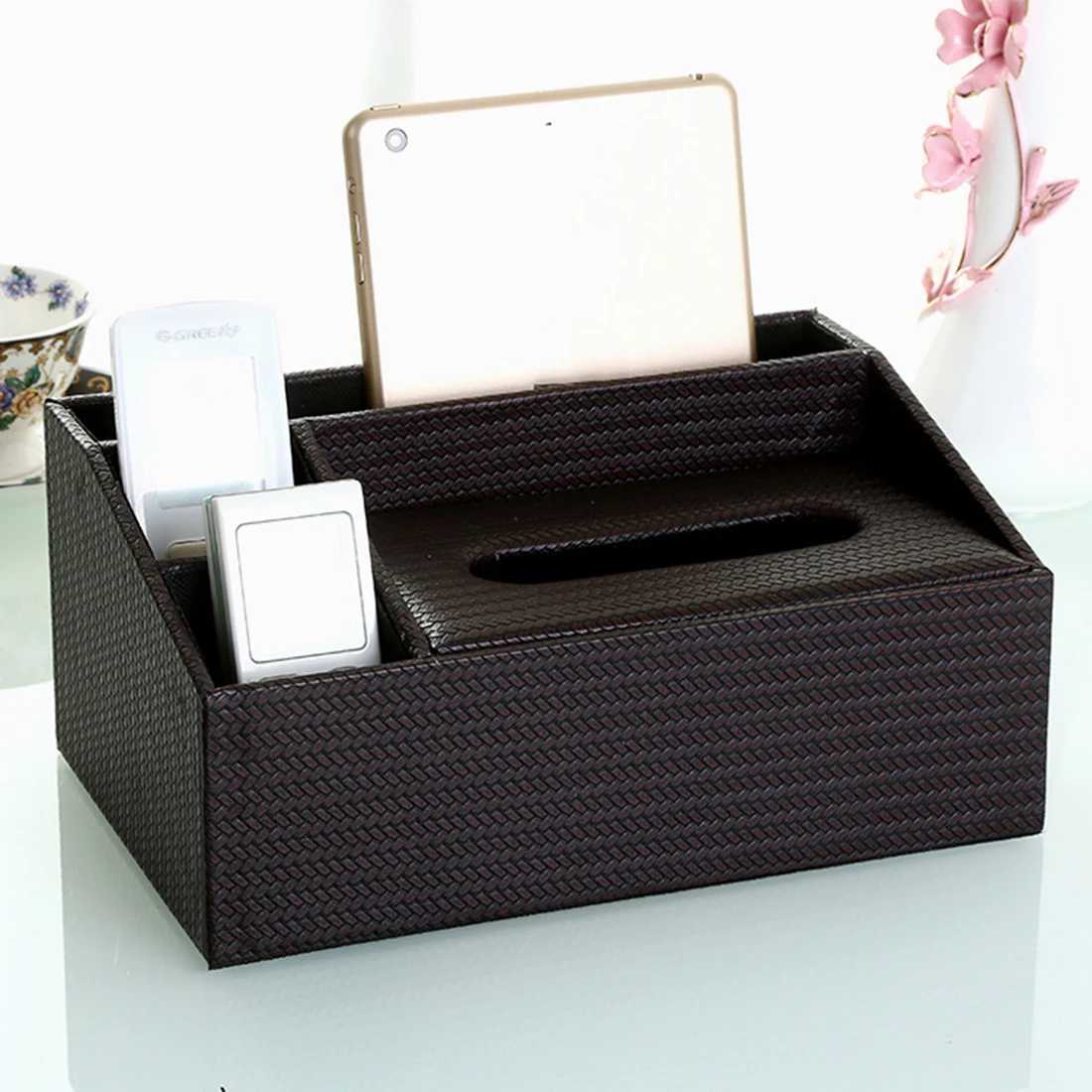 Vintage PU Leather Tissue Box Cover Napkin Holder Phone Holder Napkins Case Home Storage Organizer Decoration Decoracion Hogar
Vintage PU Leather Tissue Box Cover Napkin Holder Phone Holder Napkins Case Home Storage Organizer Decoration Decoracion Hogar