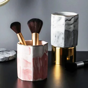 Nordic Marble Grain Ceramic Makeup Brush Storage Jar European Cosmetic Tool Storage Cup Office Desktop Decoration Pen Holder
Nordic Marble Grain Ceramic Makeup Brush Storage Jar European Cosmetic Tool Storage Cup Office Desktop Decoration Pen Holder