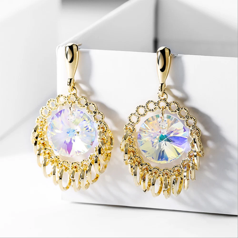 GEEZII 925 silver needle with Austrian crystal earrings female & fashion temperament earrings to send friends holiday gifts
GEEZII 925 silver needle with Austrian crystal earrings female & fashion temperament earrings to send friends holiday gifts