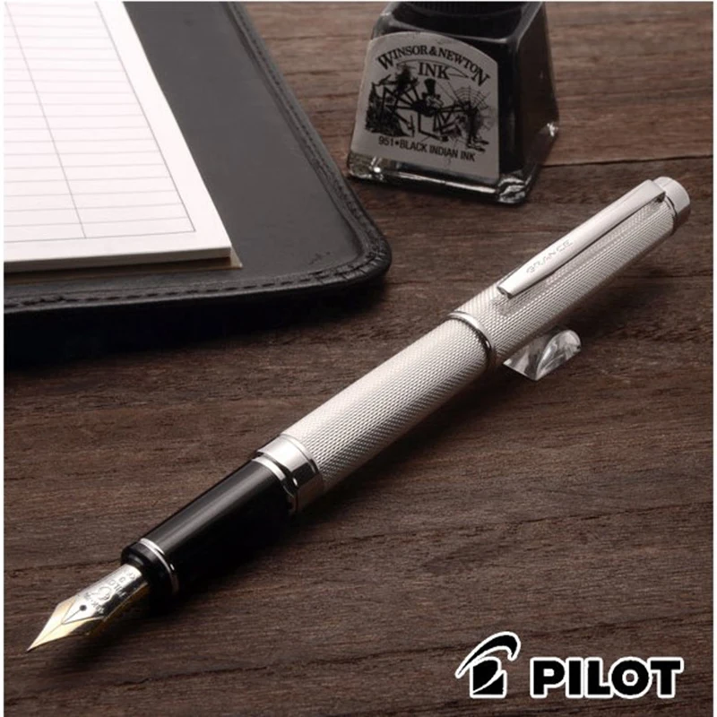 Pilot Japan 925 silver fountain pen 18K gold double-color nib FGNC-35SS
Pilot Japan 925 silver fountain pen 18K gold double-color nib FGNC-35SS