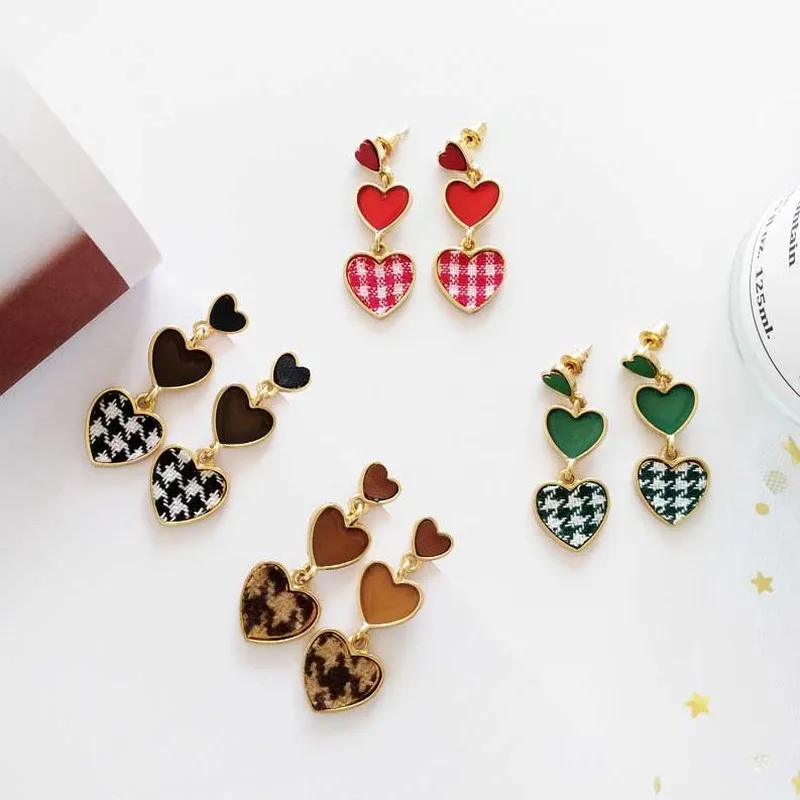 Korea Female Simple Fashion Colorful Love Jewelry Accessories for Sweet Girl Women Metal Texture Dangle Earrings
Korea Female Simple Fashion Colorful Love Jewelry Accessories for Sweet Girl Women Metal Texture Dangle Earrings