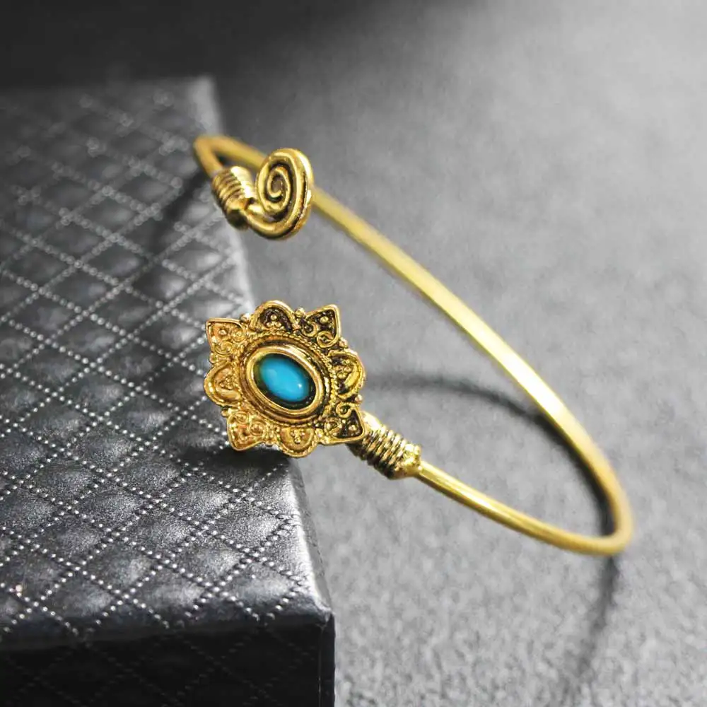 Vintage Blue Crystal Bracelets Bangles Retro Gold Color Ethnic Bohemia Style Bangle Jewelry Gift Spiral Fashion Jewelry
Vintage Blue Crystal Bracelets Bangles Retro Gold Color Ethnic Bohemia Style Bangle Jewelry Gift Spiral Fashion Jewelry
