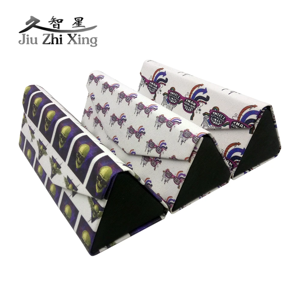 JIU ZHI XING Fashion Folding Glasses Box Portable Triangular Glasses Box Sunglasses Protection Box
JIU ZHI XING Fashion Folding Glasses Box Portable Triangular Glasses Box Sunglasses Protection Box