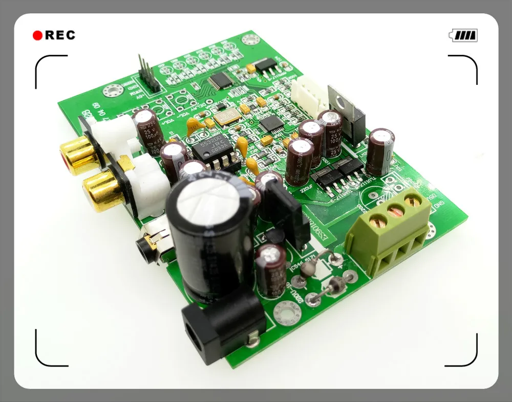 ES9028Q2M I2S digital input audio DAC decoder board 9018 upgrade CSR8675 Bluetooth module
ES9028Q2M I2S digital input audio DAC decoder board 9018 upgrade CSR8675 Bluetooth module