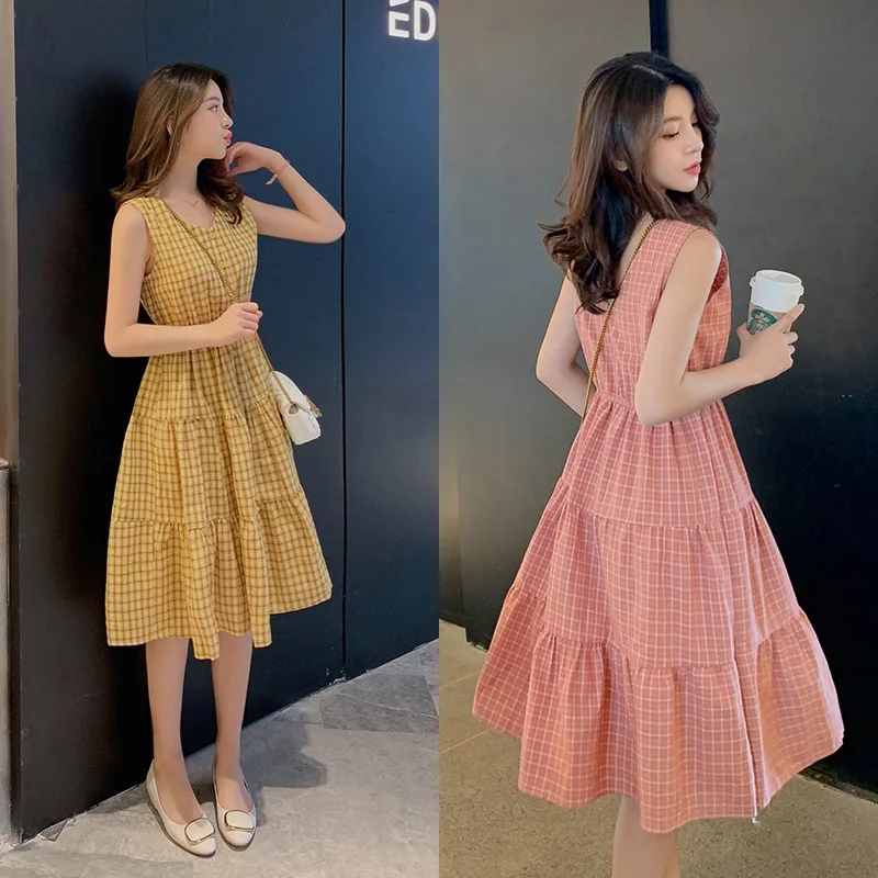 Women Dress Vintage V Neck A-line Dress Plaid Designer Elegant Sleeveless Dresses 2019 Summer New Casual Loose Female Vestido
Women Dress Vintage V Neck A-line Dress Plaid Designer Elegant Sleeveless Dresses 2019 Summer New Casual Loose Female Vestido