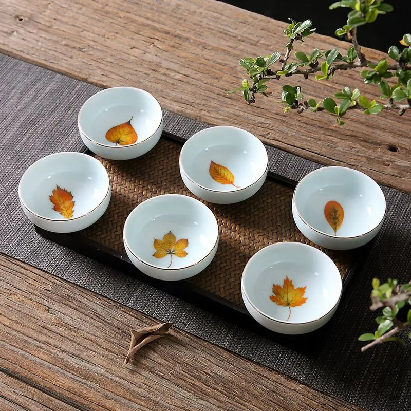 2019 Newest 60ml Celadon Maple Leaf Cups Hand-painted Phnom Penh Tasting Cup Ceramic Kung Fu Pu'er Tea Cup
2019 Newest 60ml Celadon Maple Leaf Cups Hand-painted Phnom Penh Tasting Cup Ceramic Kung Fu Pu'er Tea Cup