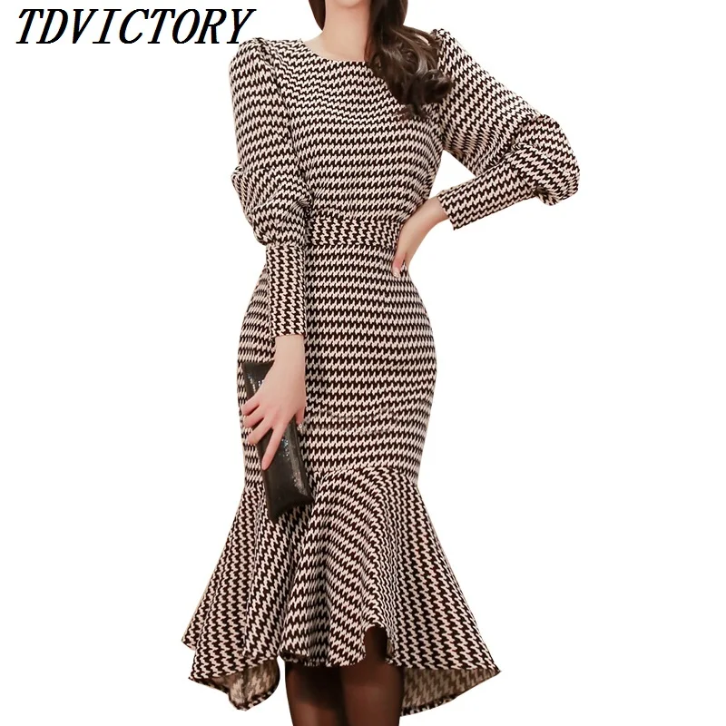TDVICTORY 2019 Spring Women's OL Plaid Two Piece Set Long Sleeve Blouse Top & Slim Bodycon Mermaid Skirt Set Female
TDVICTORY 2019 Spring Women's OL Plaid Two Piece Set Long Sleeve Blouse Top & Slim Bodycon Mermaid Skirt Set Female