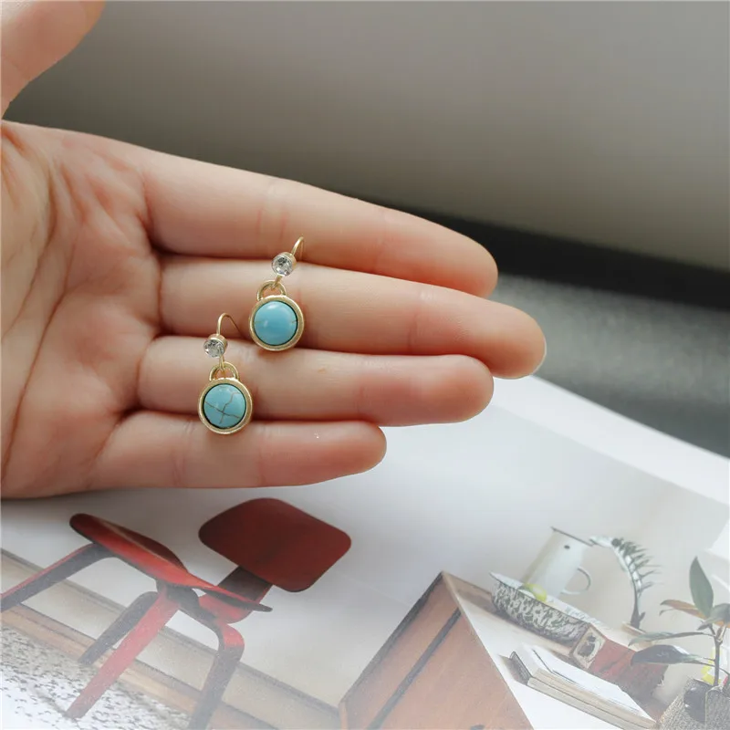 2017 free shipping fashion new ladies jewelry pin Simple geometric round greenstone earrings temperament wild earrings female
2017 free shipping fashion new ladies jewelry pin Simple geometric round greenstone earrings temperament wild earrings female