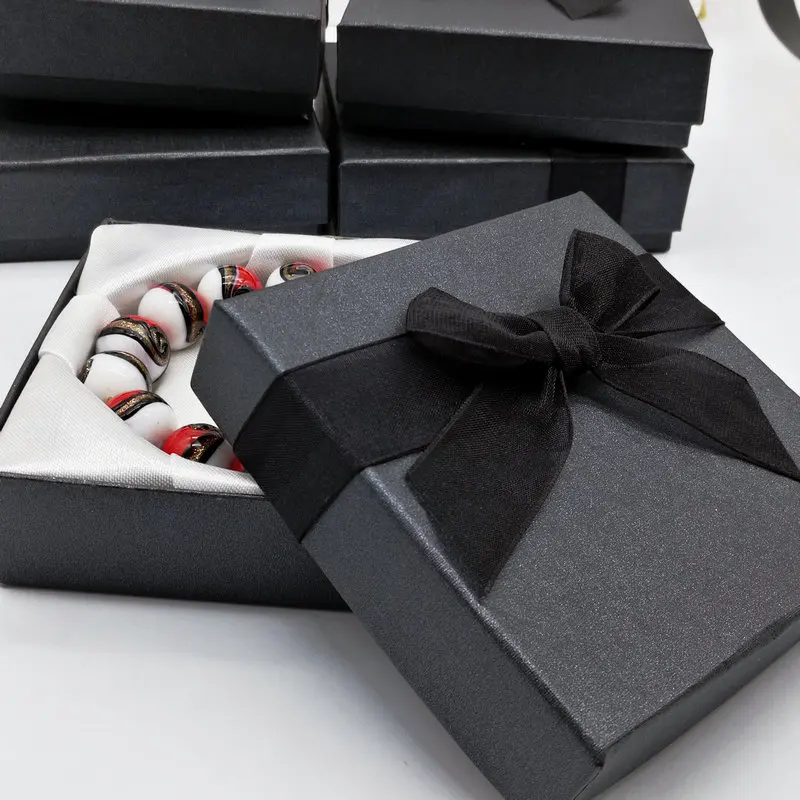 Special Offer Hot Sale Paper Jewelry Organizer Jewelry Box 18 Pc Bracelet Bangle Watch Gift Box Case 90*90*25MM Fashion
Special Offer Hot Sale Paper Jewelry Organizer Jewelry Box 18 Pc Bracelet Bangle Watch Gift Box Case 90*90*25MM Fashion