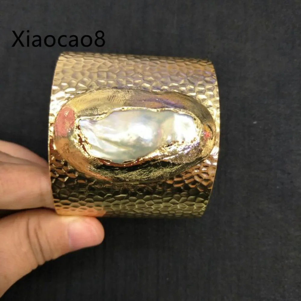 50MM Gold Copper Wide Bangle with Nature Pearl Unisex Luxury Bracelets Bangles for Women Fashion Men Adjustable Bangles Jewelry
50MM Gold Copper Wide Bangle with Nature Pearl Unisex Luxury Bracelets Bangles for Women Fashion Men Adjustable Bangles Jewelry