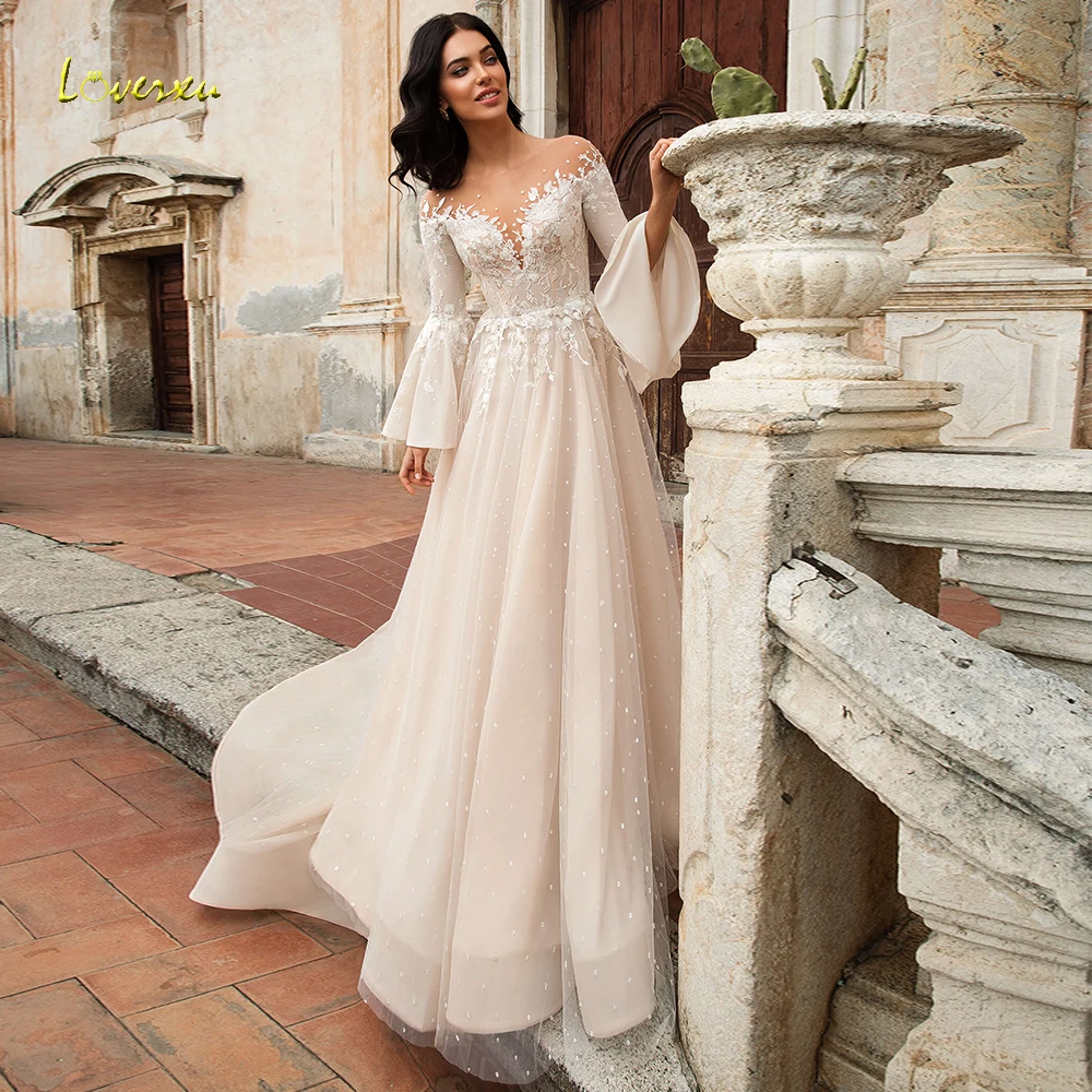 Loverxu Demure Scoop A Line Wedding Dress Chic Applique Long Flare Sleeve Backless Bride Dress Court Train Bridal Gown Plus Size
Loverxu Demure Scoop A Line Wedding Dress Chic Applique Long Flare Sleeve Backless Bride Dress Court Train Bridal Gown Plus Size