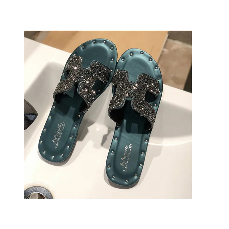 Crystal Slipper 2019 Summer Women's Slippers Shoes Women Fashion Flip Flop Rhinestone Crystal Slipper Size 36 37 38 39 40
Crystal Slipper 2019 Summer Women's Slippers Shoes Women Fashion Flip Flop Rhinestone Crystal Slipper Size 36 37 38 39 40