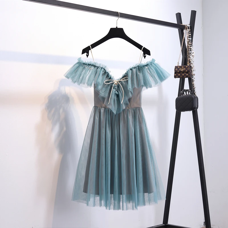 New 2019 temperament show thin black fungus edge v neck condole gauze dress sexy off the shoulder pleated
New 2019 temperament show thin black fungus edge v neck condole gauze dress sexy off the shoulder pleated