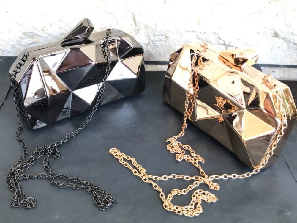 UTB8b3FImo_4iuJk43Fqq6z.FpXar