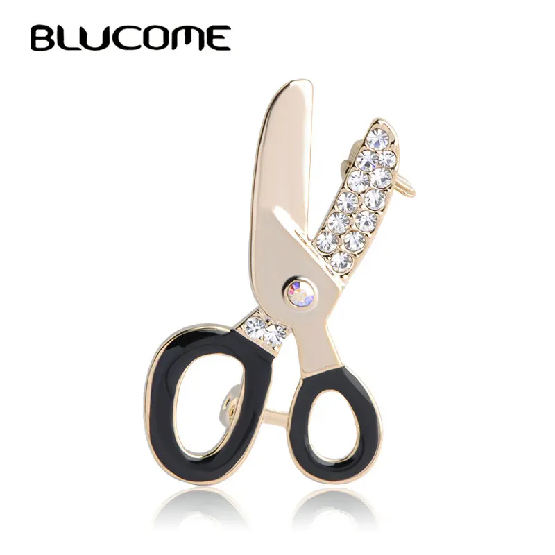 Женская металлическая брошь Blucome, черная брошь с эмалью, в форме ножниц, с маленькими кристаллами
Женская металлическая брошь Blucome, черная брошь с эмалью, в форме ножниц, с маленькими кристаллами