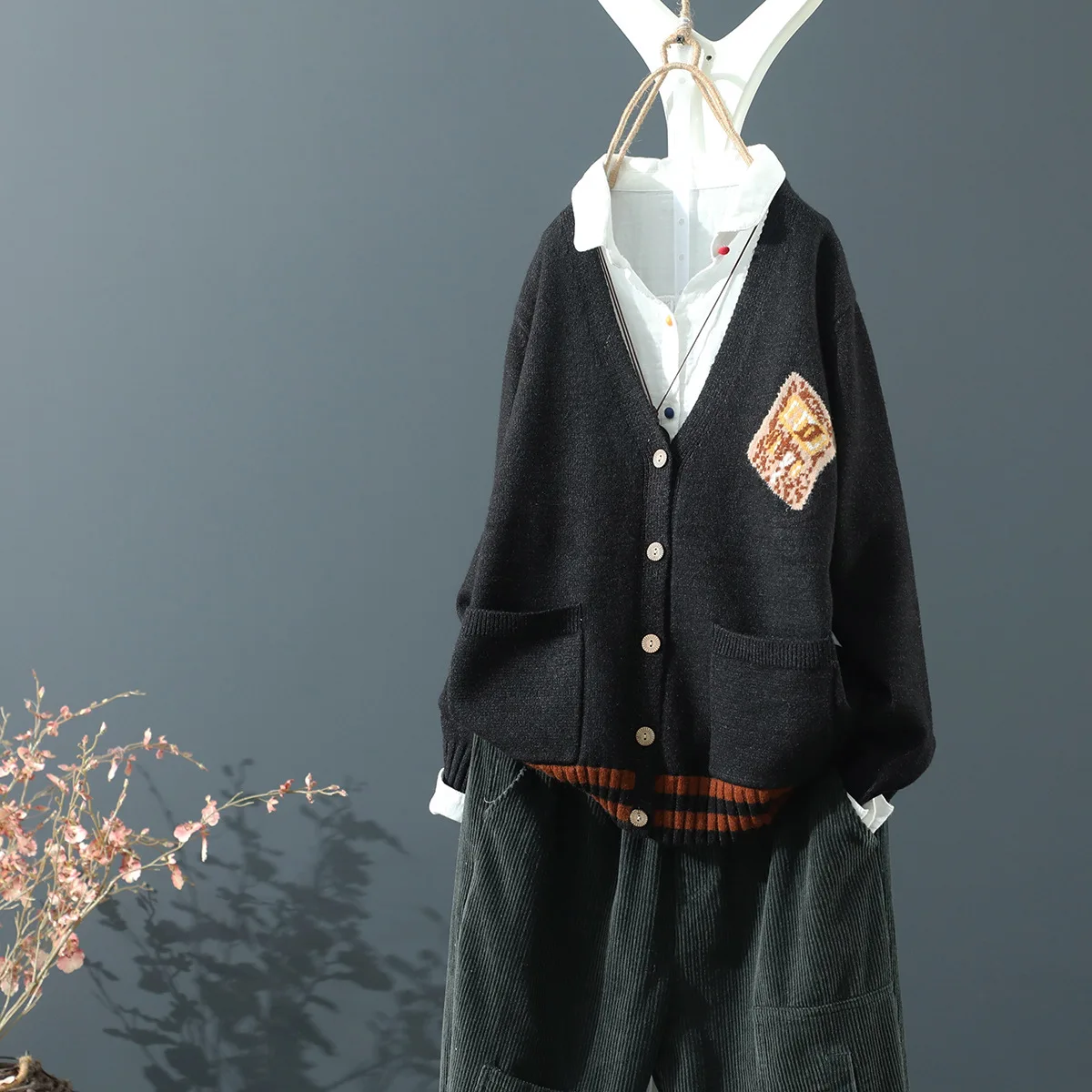 Autumn Winter Women Sweater Cardigan Cartoon Embroidery Coat Poncho Single Breasted Knit Sueter Mujer Harajuku Femme Top Outwear
Autumn Winter Women Sweater Cardigan Cartoon Embroidery Coat Poncho Single Breasted Knit Sueter Mujer Harajuku Femme Top Outwear