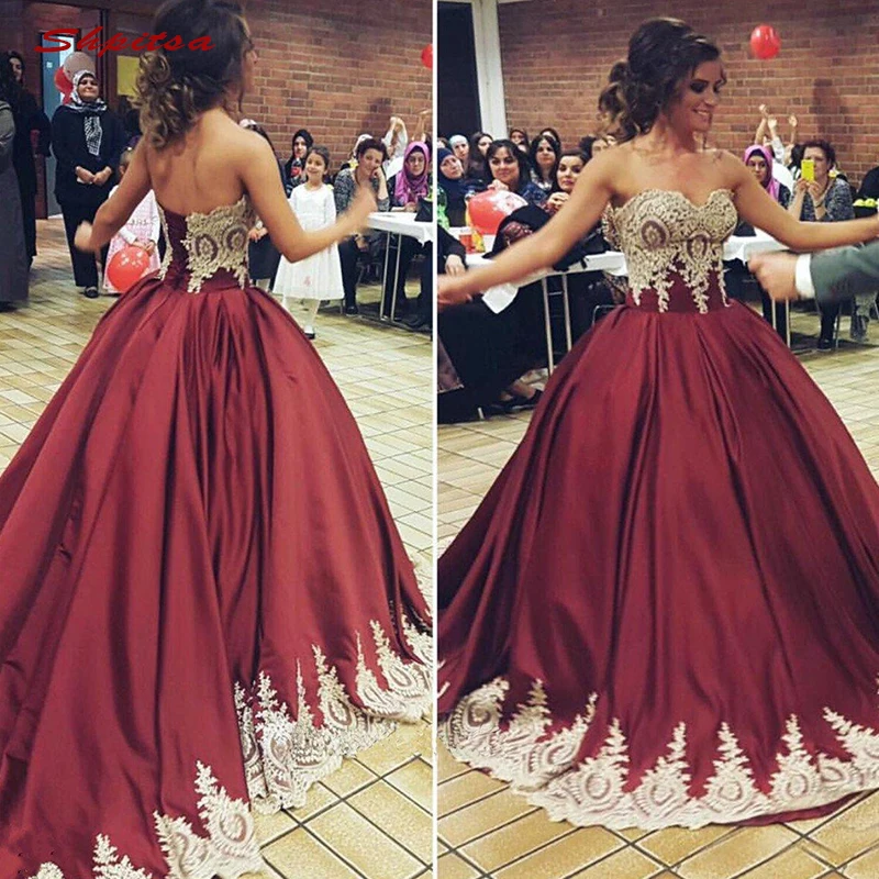 Burgundy Lace Quinceanera Dresses Ball Gown Sweetheart Tulle Prom Debutante Sixteen 15 Sweet 16 Dress vestidos de 15 anos
Burgundy Lace Quinceanera Dresses Ball Gown Sweetheart Tulle Prom Debutante Sixteen 15 Sweet 16 Dress vestidos de 15 anos