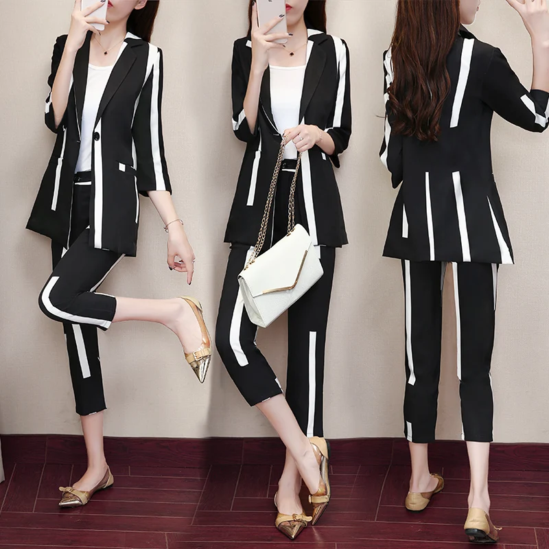 2018 New Summer Autumn Fashion Women's Clothing Printing Button Turn-down Collar Half Sleeves Two-piece Women's Sets Female
2018 New Summer Autumn Fashion Women's Clothing Printing Button Turn-down Collar Half Sleeves Two-piece Women's Sets Female