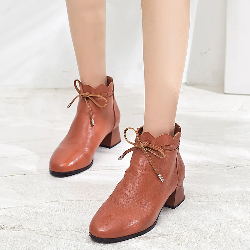 Women Boots Fashion Genuine Leather Boots Short Boots Pointed Toe Rubber Shoelaces Ankel Boots Back Zipper Black Women Shoes
Women Boots Fashion Genuine Leather Boots Short Boots Pointed Toe Rubber Shoelaces Ankel Boots Back Zipper Black Women Shoes