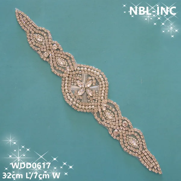 (30PCS) Wholesale handmade beaded sewing bridal silver clear rhinestone sash applique for wedding dresses WDD0617
(30PCS) Wholesale handmade beaded sewing bridal silver clear rhinestone sash applique for wedding dresses WDD0617
