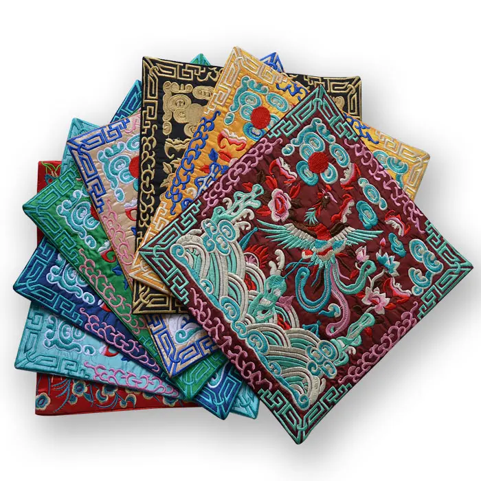 The Chinese characteristic National embroidery phoenix 26*26cm for DIY The patch bag coat The mouse Paddecorations
The Chinese characteristic National embroidery phoenix 26*26cm for DIY The patch bag coat The mouse Paddecorations