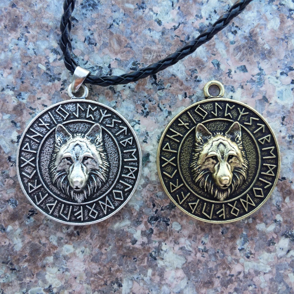 LANGHONG 1pcs Wolf Head Necklace Norse Viking Wolf Head Necklace Original Animal Jewelry Wolf Head hange Runes Necklace 
LANGHONG 1pcs Wolf Head Necklace Norse Viking Wolf Head Necklace Original Animal Jewelry Wolf Head hange Runes Necklace