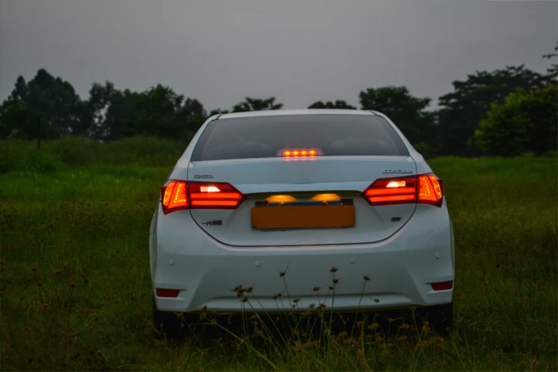 Фонари задние Toyota Corolla 2014